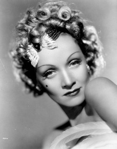 Marlene Dietrich - Catwalk Yourself