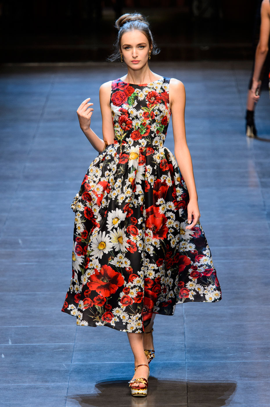 Dolce Gabbana Spring 2012 Ready-to-Wear Collection Vogue |  